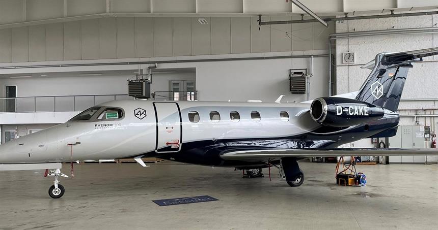 D-CAKE Phenom 300 — Central Jets